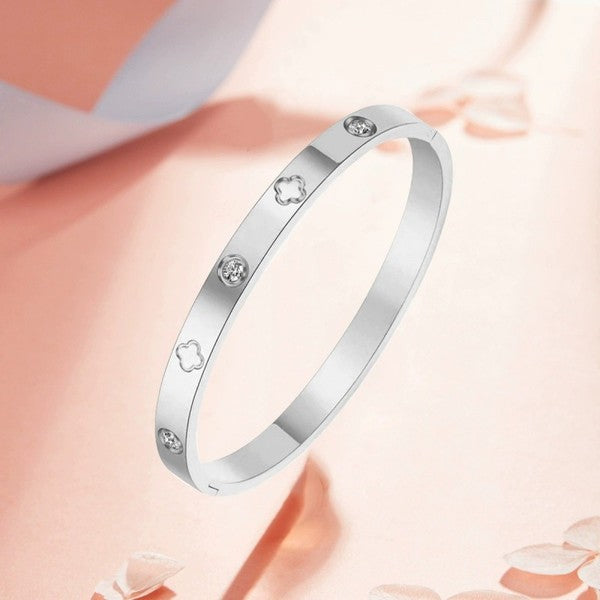 Clover Bangle Bracelet