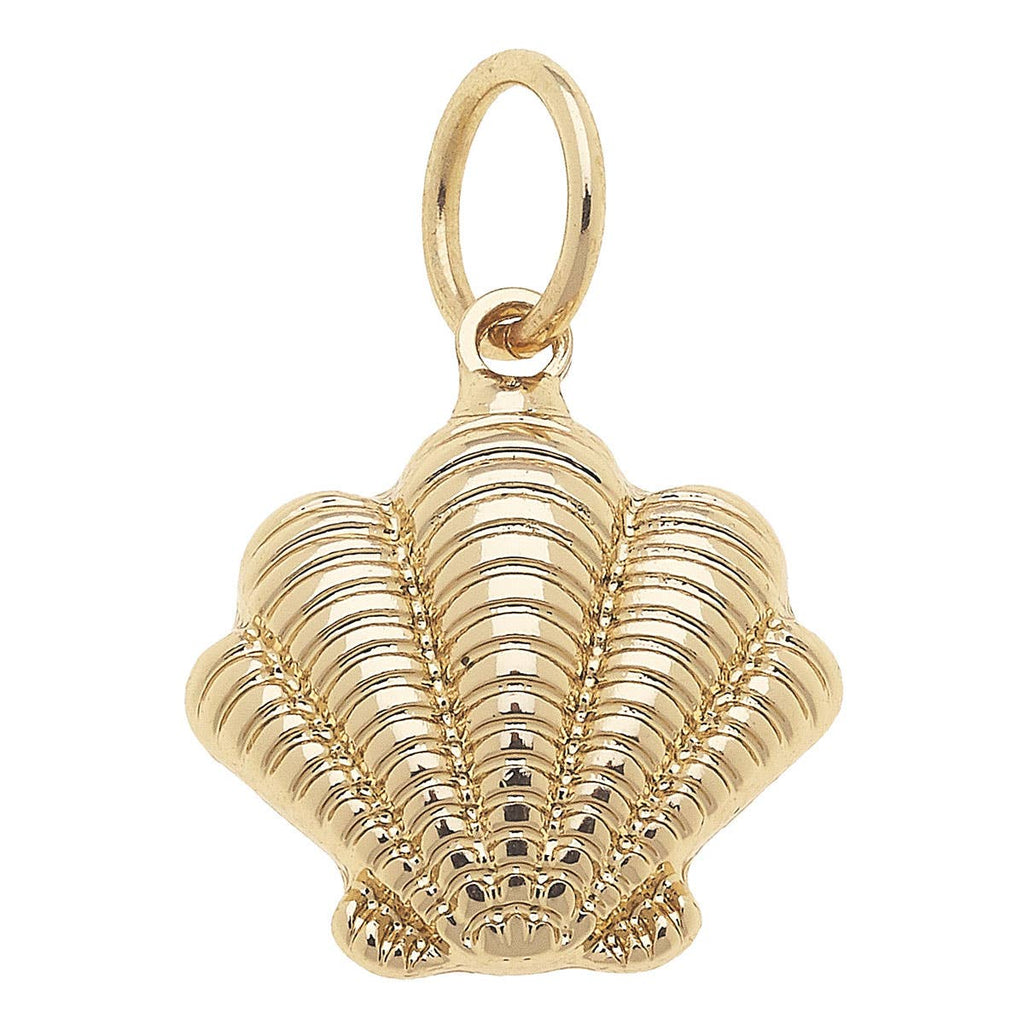 Ribbed Clamshell Charm in Shiny Gold